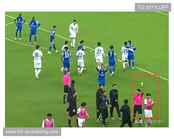 偶发吐口水红牌判罚，足球规则到底怎么界定？