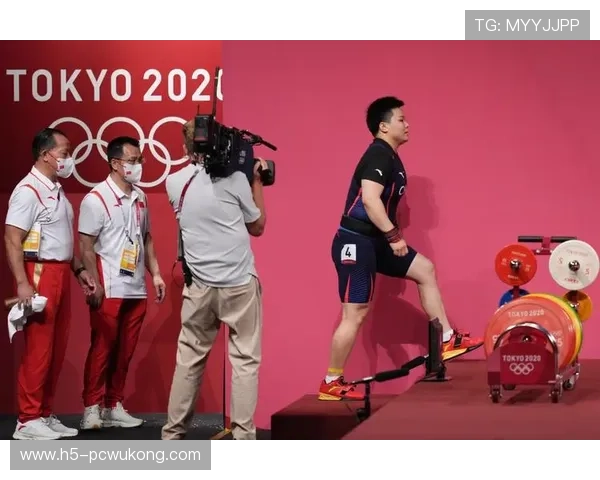 汪周雨打完比赛直接锁门消失，队友都开始怀疑他去拍偶像剧了吧？