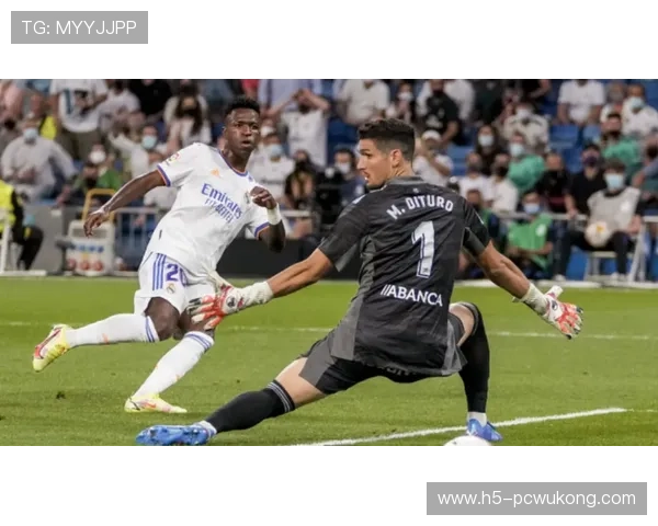 维尼修斯：从巴西天才到皇马进攻核心的生涯跃迁解析